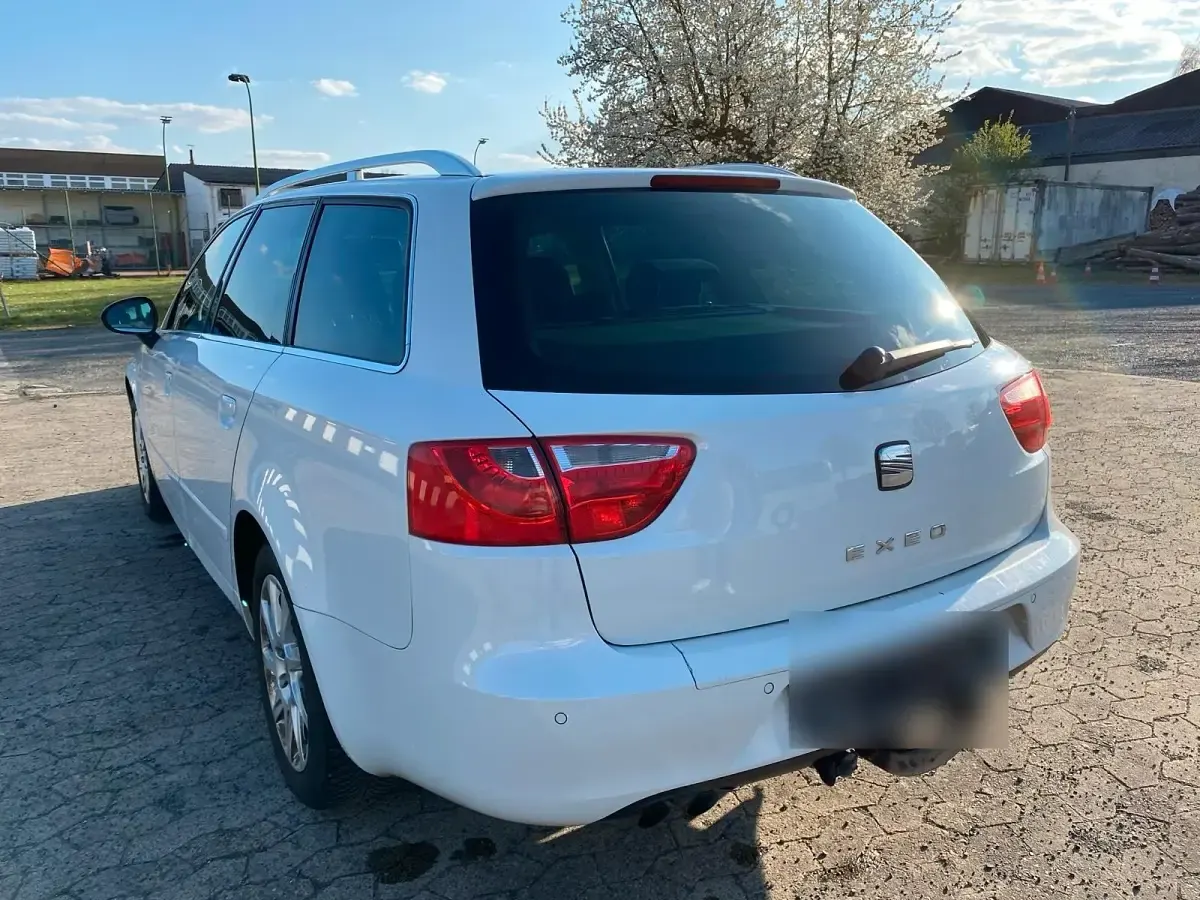 Gebraucht Seat Exeo Style 143 PS (105 kW) 2013 Weiß Kombi