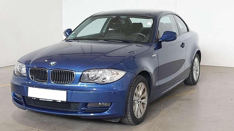 Blau Gebraucht 2009 BMW 120 Coupé Advantage Coupé | 6.600 € (Superpreis) - Bild 1/4