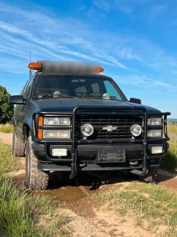 Schwarz Gebraucht 1993 Chevrolet Suburban SUV | 4.800 € - Bild 1/4