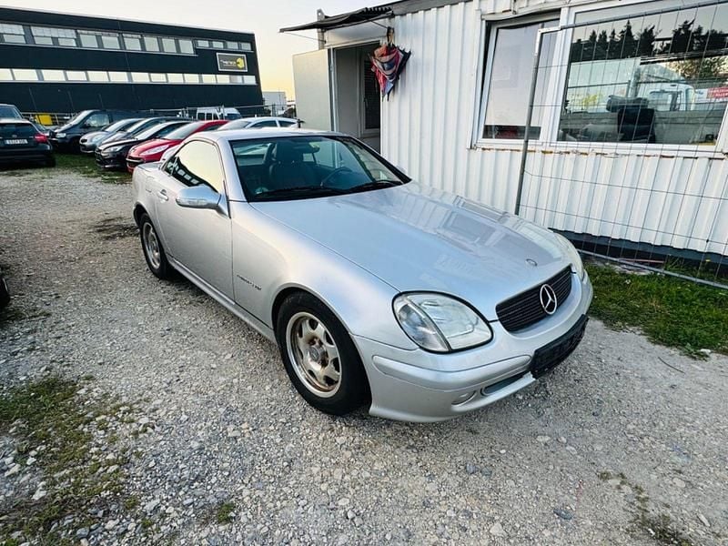 Gebraucht Mercedes SLK200 163 PS (119 kW) 2002 Silber Cabrio