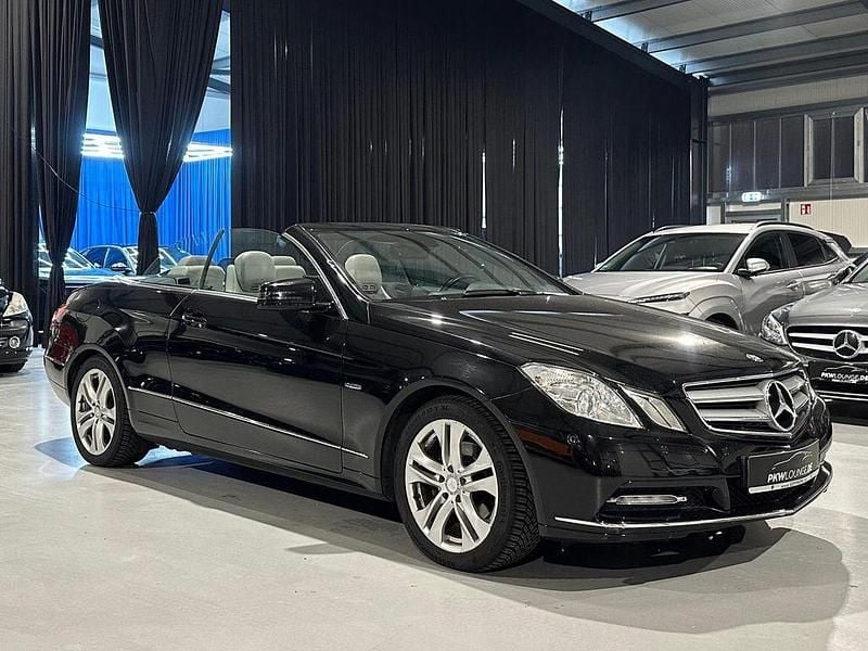 Gebraucht Mercedes E200 Avantgarde 184 PS (135 kW) 2011 Schwarz Cabrio
