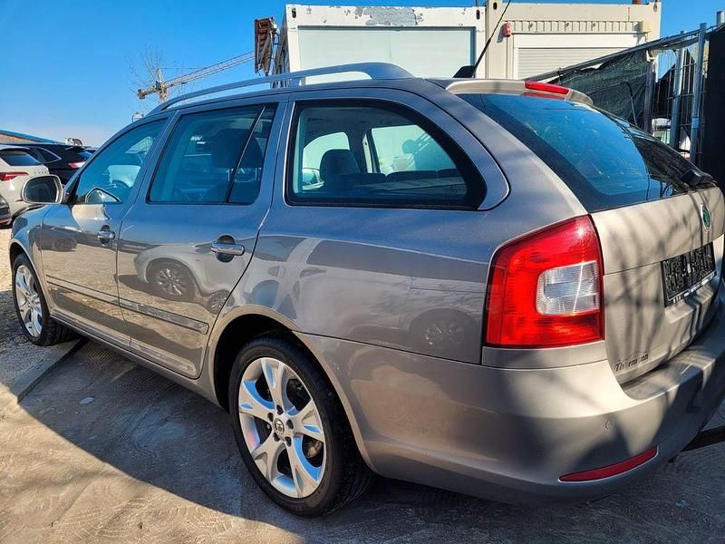 Second-hand Skoda Octavia Elegance 122 CP (89 kW) 2010 Bej Break