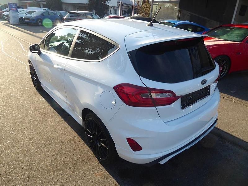 Gebraucht Ford Fiesta ST 200 PS (147 kW) 2018 Weiß Kleinwagen