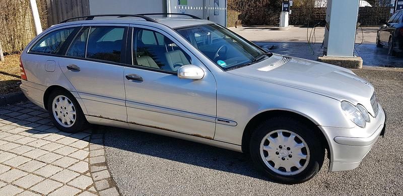 Usata Mercedes C180 143 CV (105 kW) 2002 Argento Station wagon