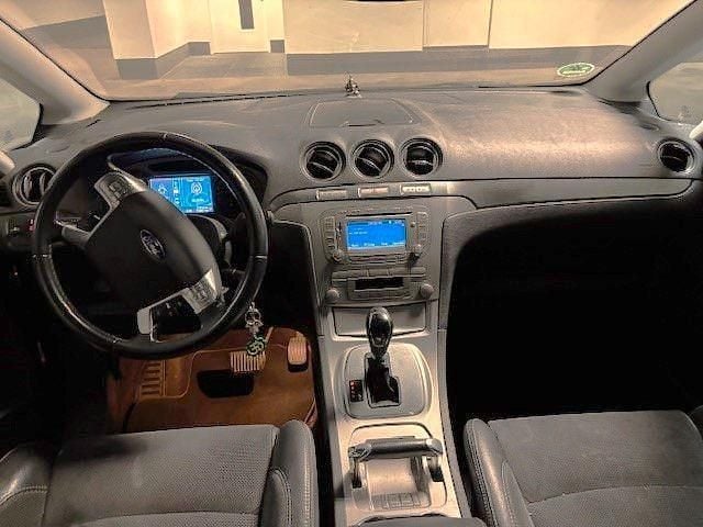 Gebraucht Ford S-MAX Titanium 160 PS (117 kW) 2008 Grau Van / Kleinbus