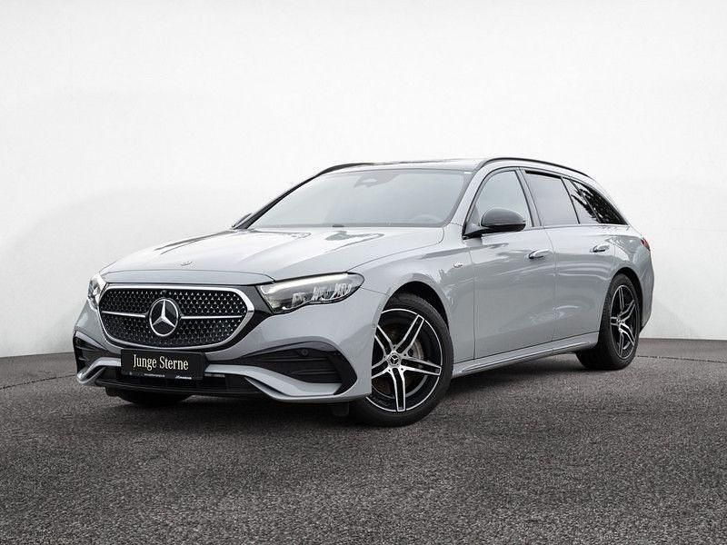 Gebraucht Mercedes E300 AMG 313 PS (230 kW) 2025 Grau manufaktur alpingrau uni Kombi