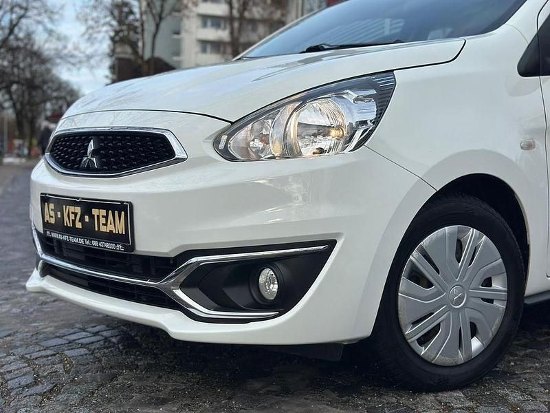 Gebraucht Mitsubishi Space Star Active 71 PS (52 kW) 2020 Weiß Limousine