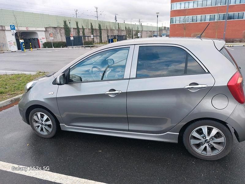 Gebraucht Kia Picanto 67 PS (49 kW) 2015 Beige Kleinwagen