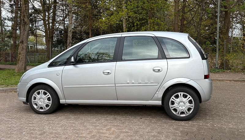 Gebraucht Opel Meriva 105 PS (77 kW) 2010 Silber Van / Kleinbus