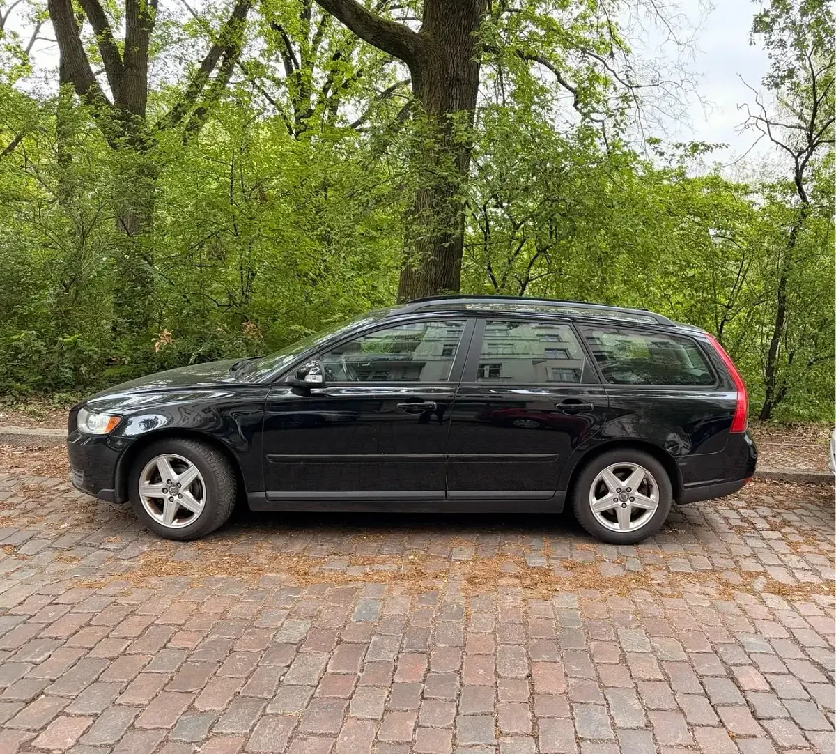 Używany Volvo V50 100 KM (73 kW) 2009 Czarny Kombi