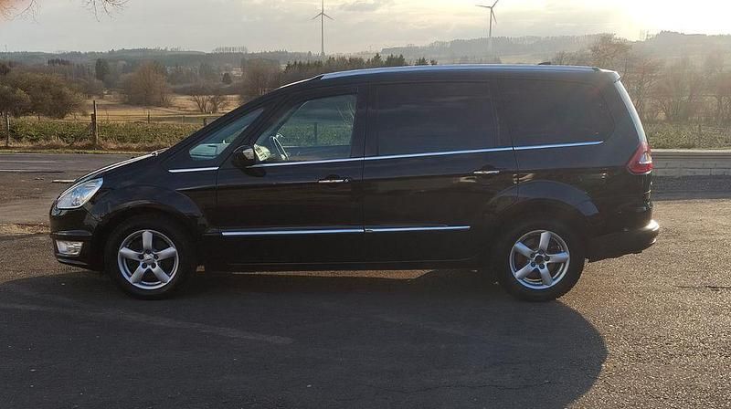 Gebraucht Ford Galaxy Titanium 163 PS (119 kW) 2011 Schwarz Van / Kleinbus