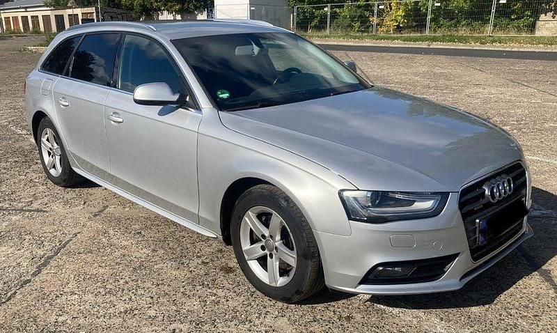 Silber Gebraucht 2012 Audi A4 Allroad Sport Kombi | 9.800 € (Fairer Preis) - Bild 1/4