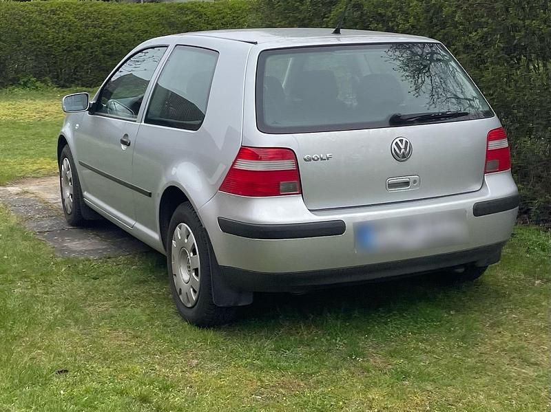 Gebraucht VW Golf IV 75 PS (55 kW) 2003 Silber Kleinwagen