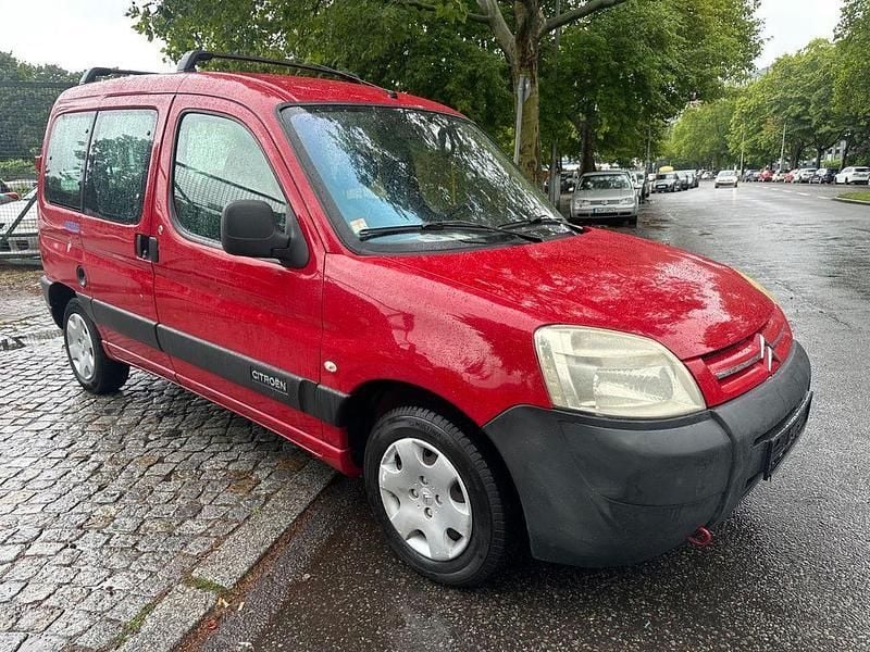 Rot Gebraucht 2009 Citroën Berlingo First Van / Kleinbus | 3.980 € (Fairer Preis) - Bild 1/4
