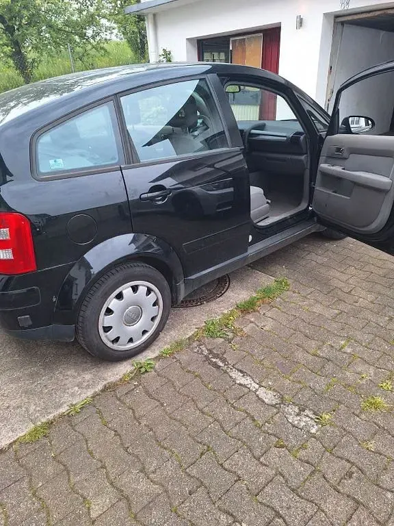 Gebraucht Audi A2 75 PS (55 kW) 2001 Schwarz Kleinwagen