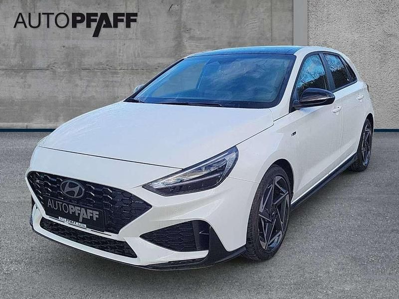 Atlas white Gebraucht 2024 Hyundai i30 N Line Limousine | 26.990 € (Etwas zu teuer) - Bild 1/4