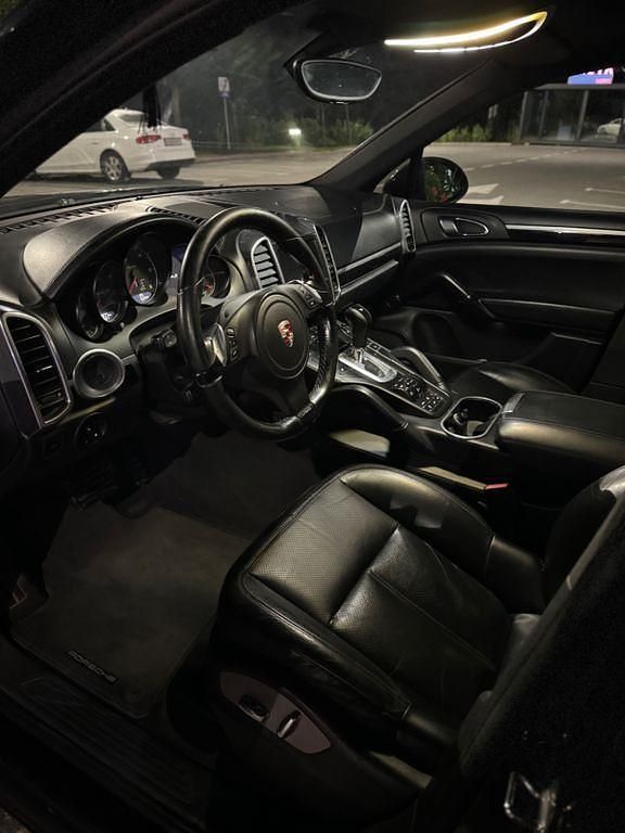 Gebraucht Porsche Cayenne 239 PS (175 kW) 2011 Schwarz SUV