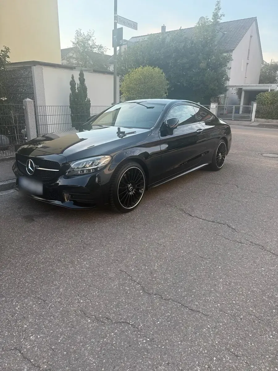 Gebraucht Mercedes C180 170 PS (125 kW) 2021 Schwarz Coupé