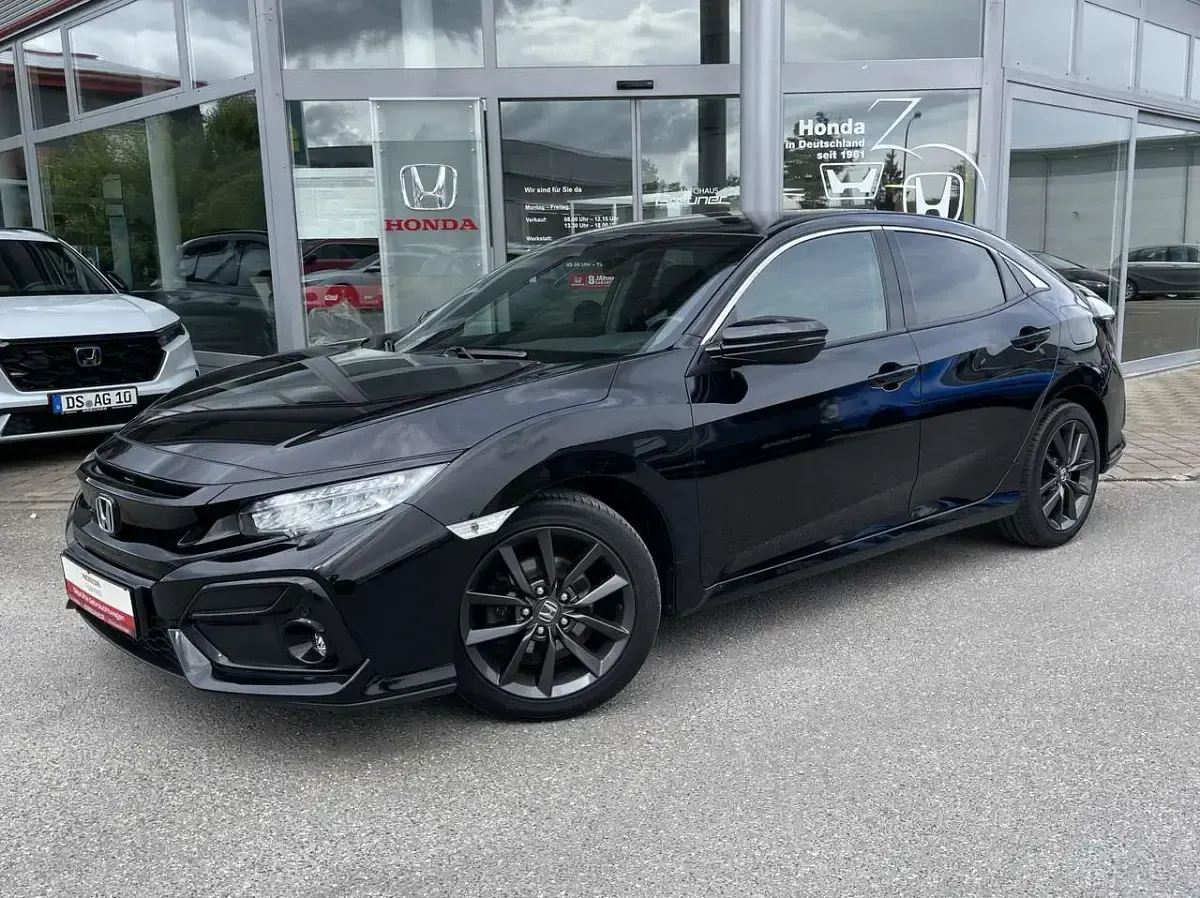 Gebraucht Honda Civic Elegance 126 PS (92 kW) 2022 Crystal black pearl Limousine