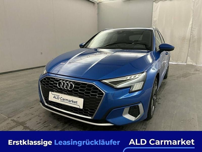 Blau Gebraucht 2021 Audi A3 Sportback e-tron Advanced Limousine | 22.480 € (Fairer Preis) - Bild 1/4