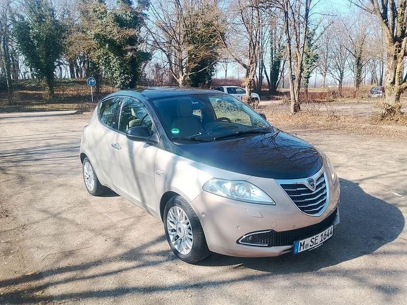 Gebraucht Lancia Ypsilon S 86 PS (63 kW) 2013 Beige Kleinwagen