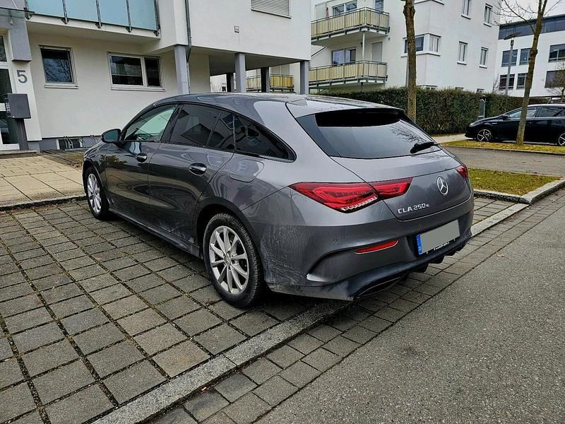 Gebraucht Mercedes CLA250 Shooting Brake AMG 218 PS (160 kW) 2021 Grau Kombi