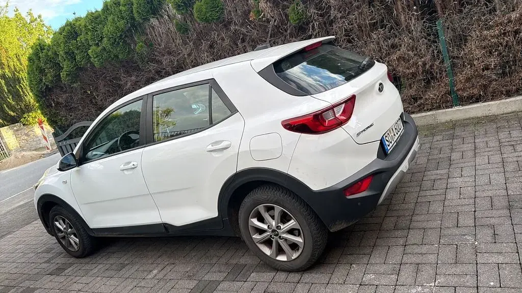 Gebraucht Kia Stonic Spirit 101 PS (74 kW) 2018 Weiß SUV