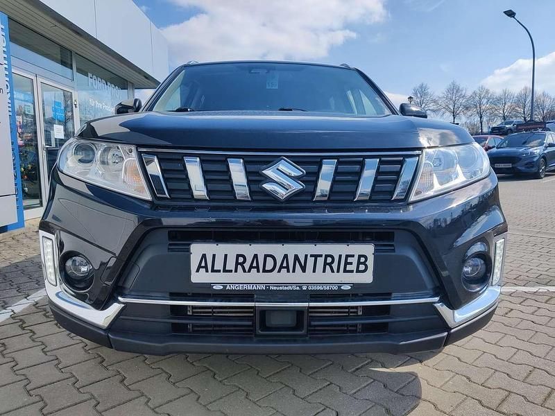 Gebraucht Suzuki Vitara 140 PS (102 kW) 2020 Schwarz SUV