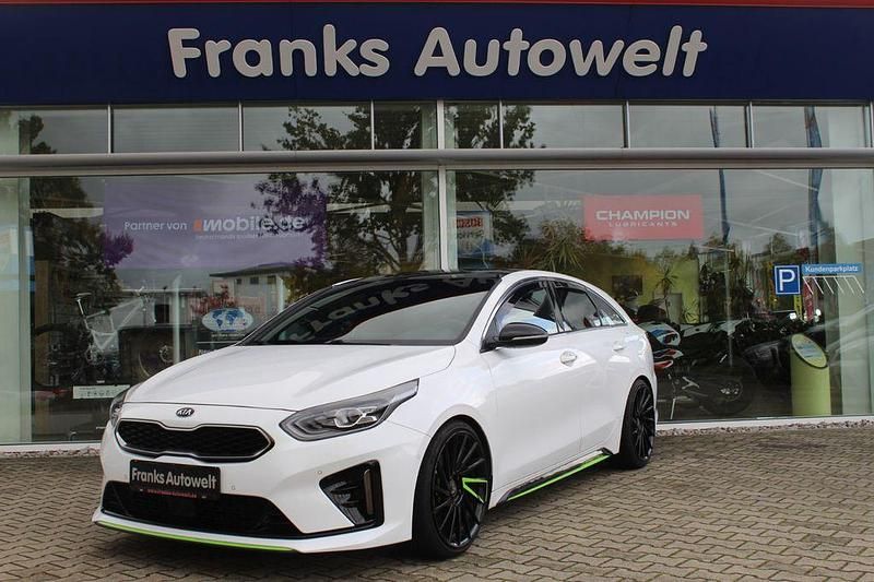 Weiß Gebraucht 2019 Kia ProCeed GT Kleinwagen | 18.650 € (Fairer Preis) - Bild 1/4