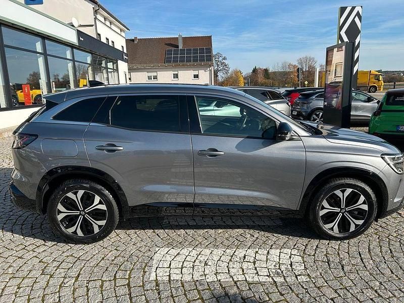 Gebraucht Renault Austral Techno 131 PS (96 kW) 2024 Dolomitgrau SUV