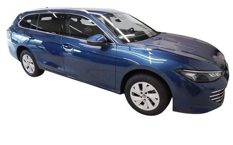 Gebraucht VW Passat 150 PS (110 kW) 2025 Reef blue metallic Kombi