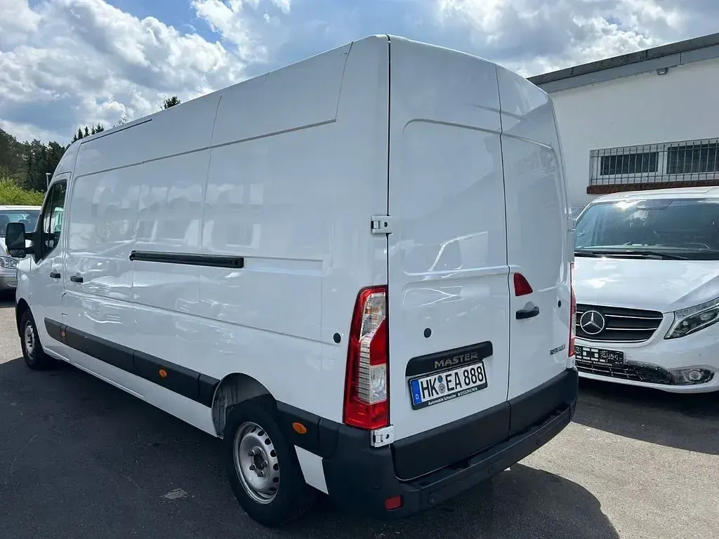 Gebraucht Renault Master 150 PS (110 kW) 2019 Weiß Van / Kleinbus