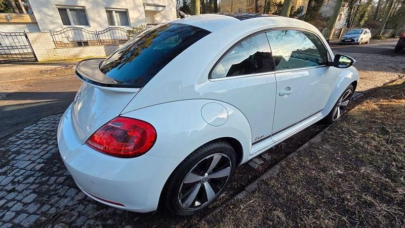Gebraucht VW Beetle Cup 105 PS (77 kW) 2014 Weiß Kleinwagen
