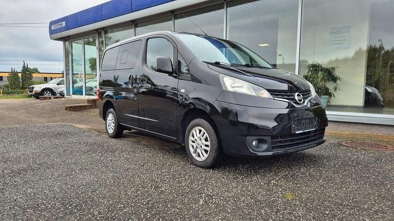Schwarz Gebraucht 2015 Nissan Evalia Tekna Van / Kleinbus | 11.990 € (Etwas zu teuer) - Bild 1/4