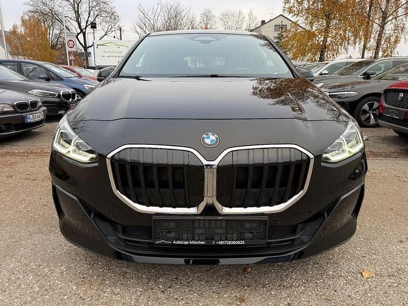 Gebraucht BMW 218 Active Tourer Sport Line 150 PS (110 kW) 2022 Schwarz Van / Kleinbus
