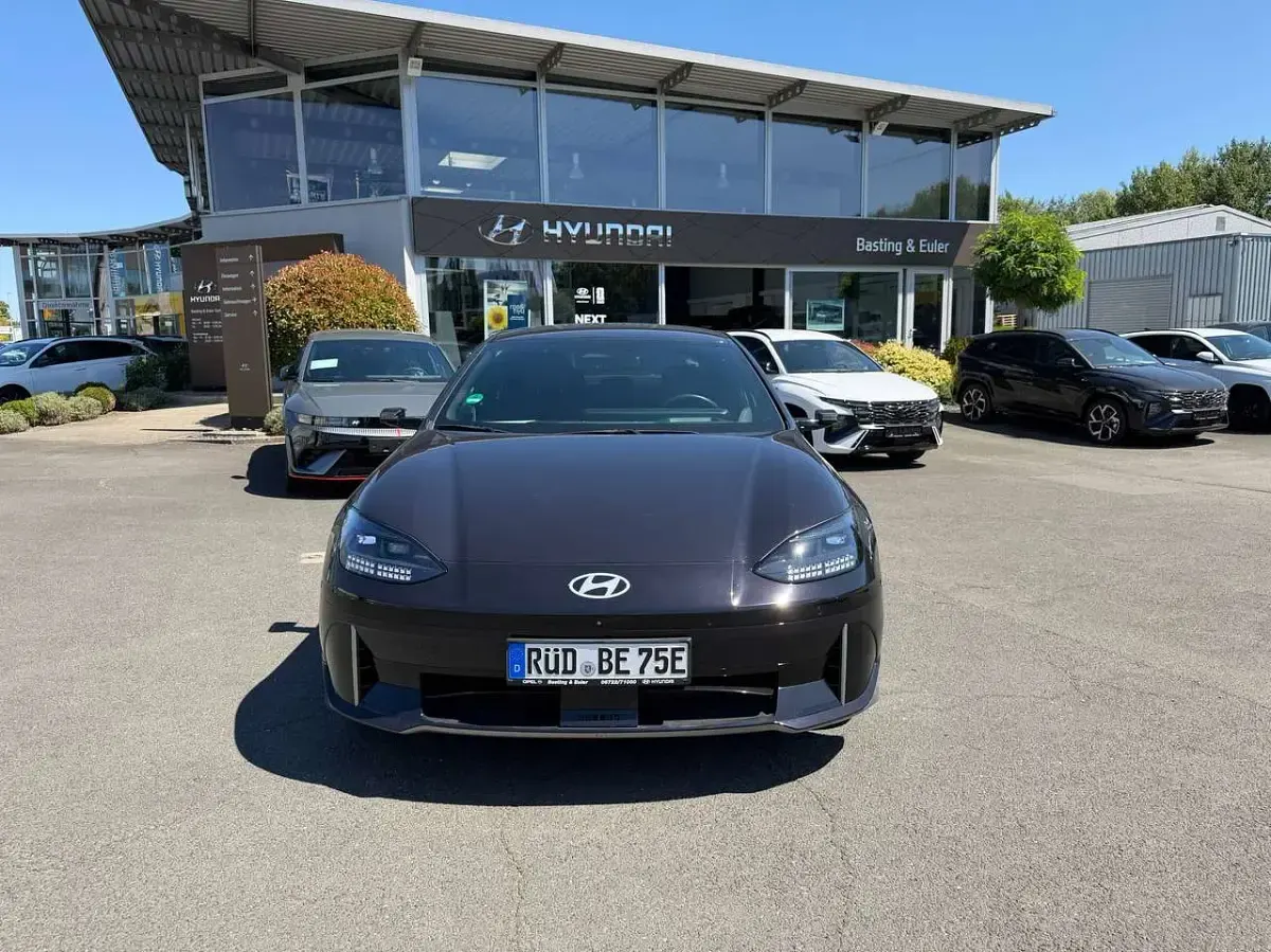 Gebraucht Hyundai Ioniq 6 239 kW (325 PS) 2023 Biophillic blue pearl / mic Limousine