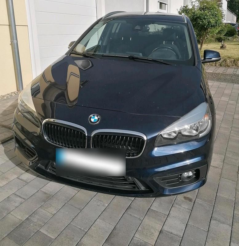 Gebraucht BMW 218 140 PS (102 kW) 2017 Blau Van / Kleinbus