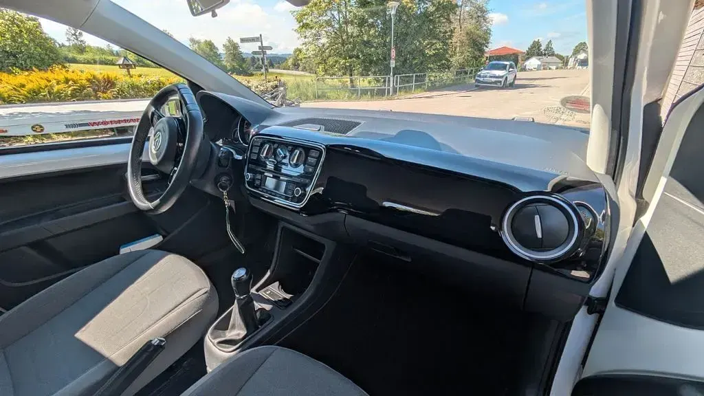 Brugt VW cross up! 75 HK (55 kW) 2013 Hvid Hatchback