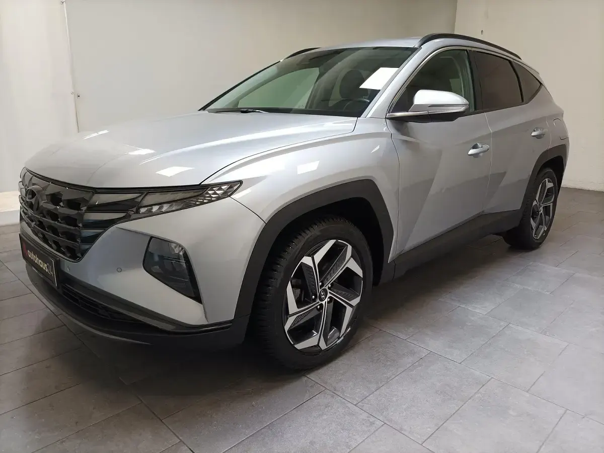 Gebraucht Hyundai Tucson 179 PS (131 kW) 2023 Silber SUV