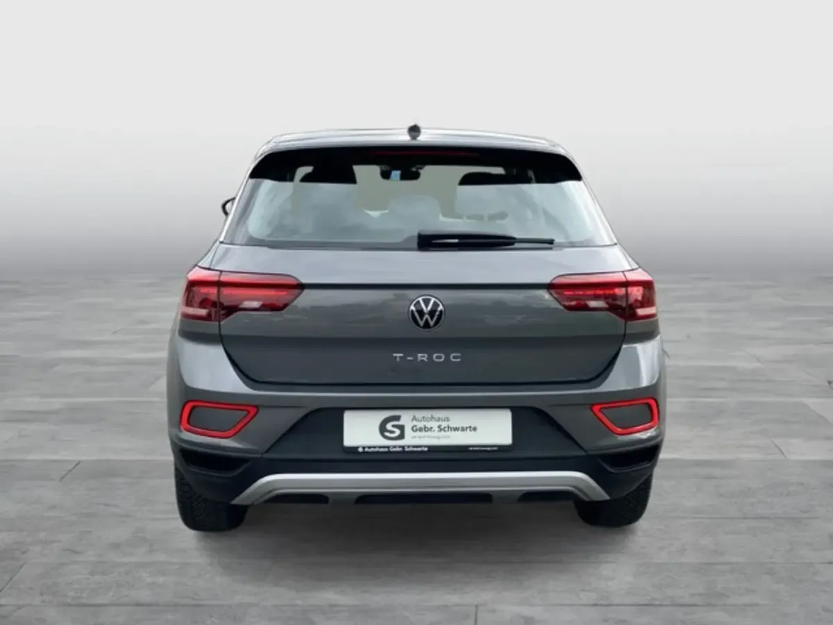 Gebraucht VW T-Roc Basis 116 PS (85 kW) 2022 Grau SUV