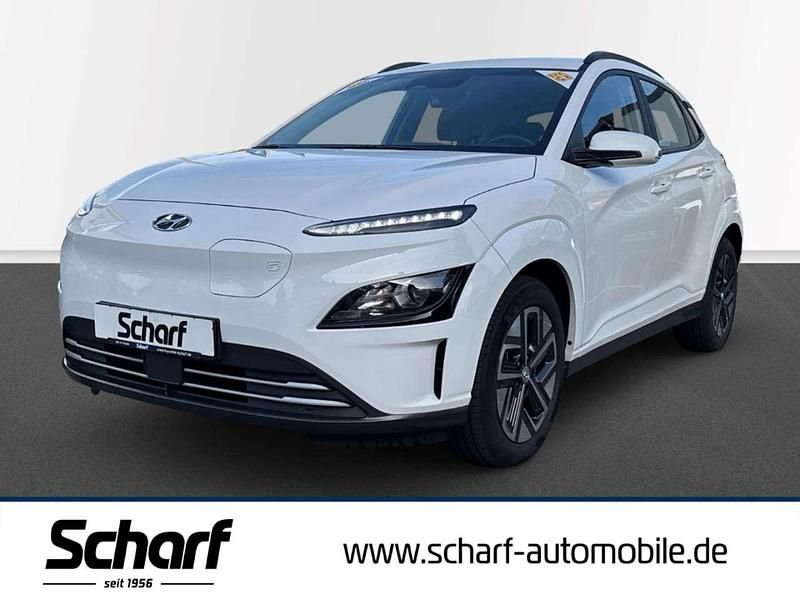 Weiss Gebraucht 2022 Hyundai Kona Select SUV | 20.790 € (Etwas zu teuer) - Bild 1/4