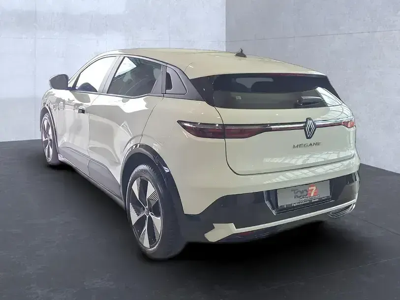 Gebraucht Renault Mégane IV Equilibre 96 kW (131 PS) 2022 Weiss