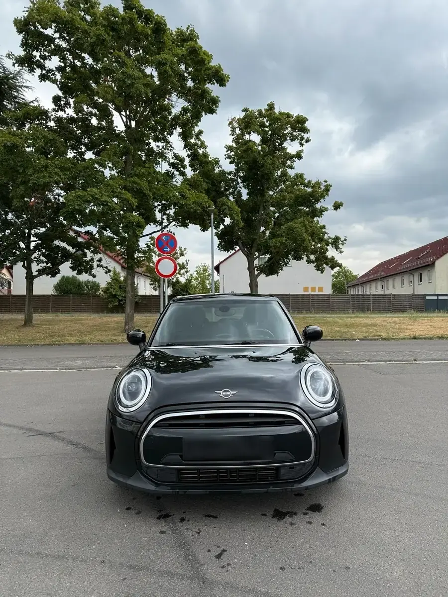 Gebraucht Mini ONE Classic 102 PS (75 kW) 2022 Schwarz Kleinwagen