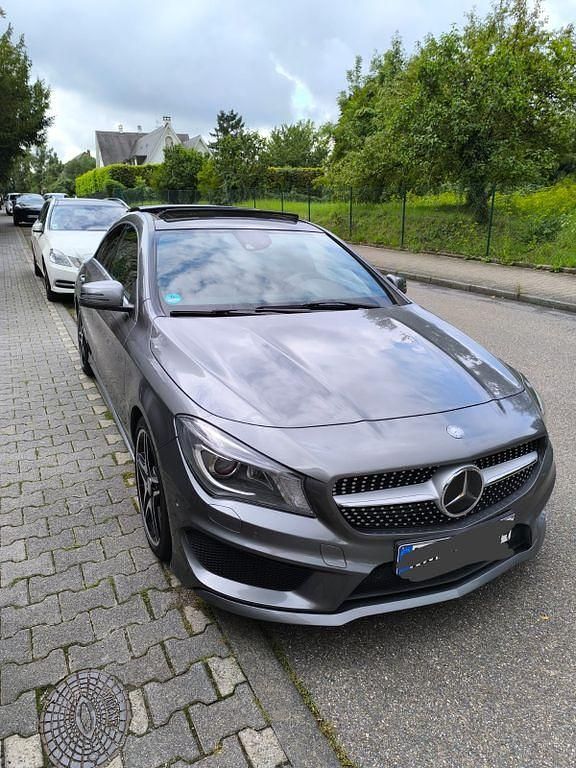 Schwarz Gebraucht 2013 Mercedes CLA220 AMG line Limousine | 21.000 € (Fairer Preis) - Bild 1/4