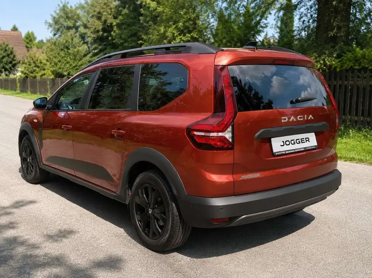Gebraucht Dacia Jogger Extreme 101 PS (74 kW) 2022 Orange Van / Kleinbus