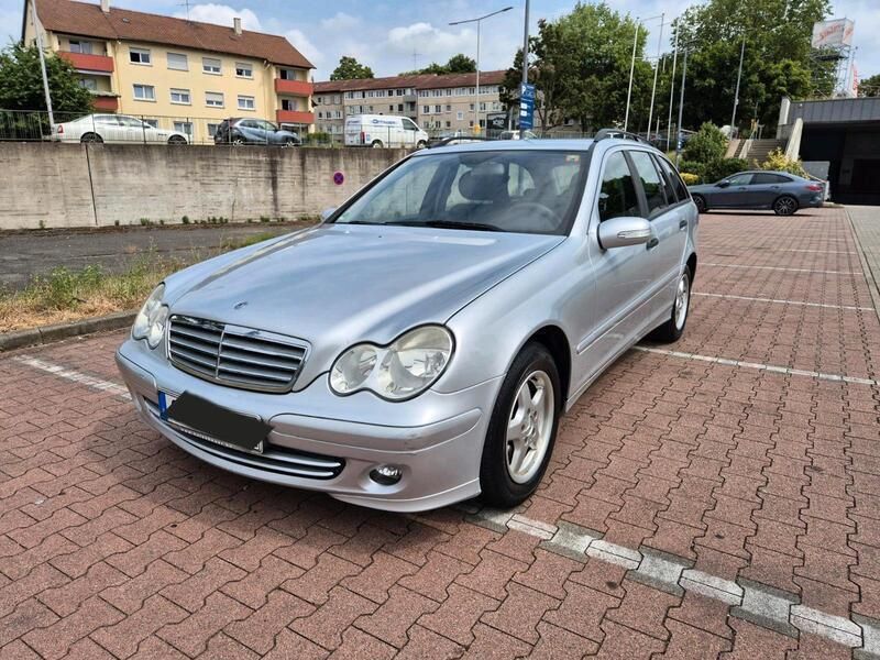 Grau Gebraucht 2006 Mercedes C220 Kombi | 1.900 € (Superpreis) - Bild 1/4