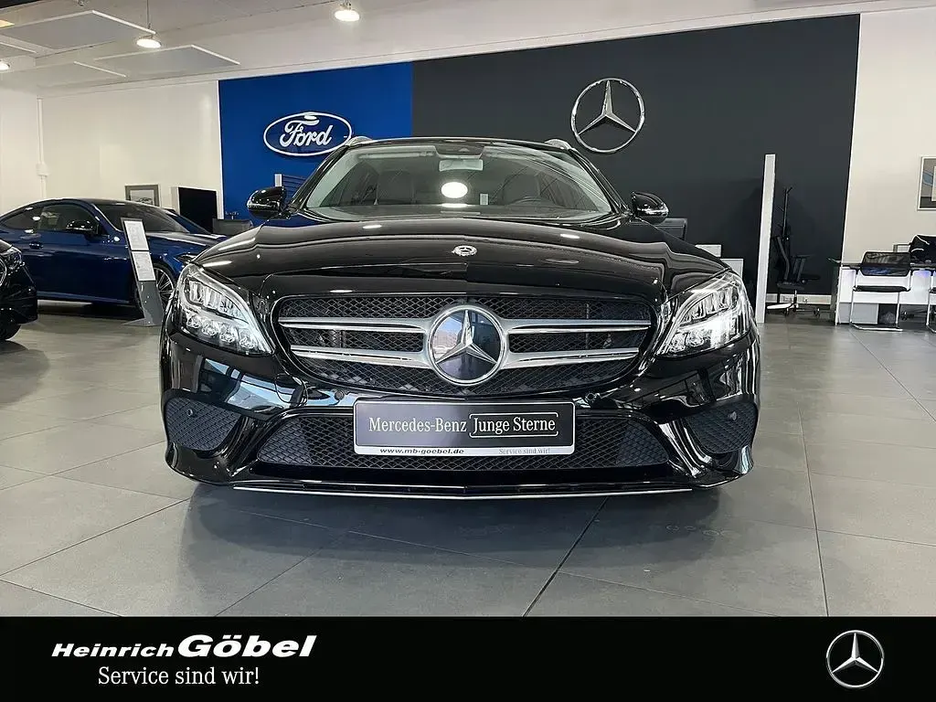 Gebraucht Mercedes C220 Avantgarde 194 PS (142 kW) 2020 Schwarz Limousine