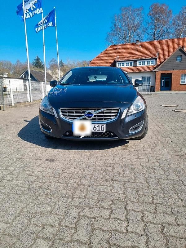 Gebraucht Volvo V60 Summum 241 PS (177 kW) 2011 Schwarz Kombi