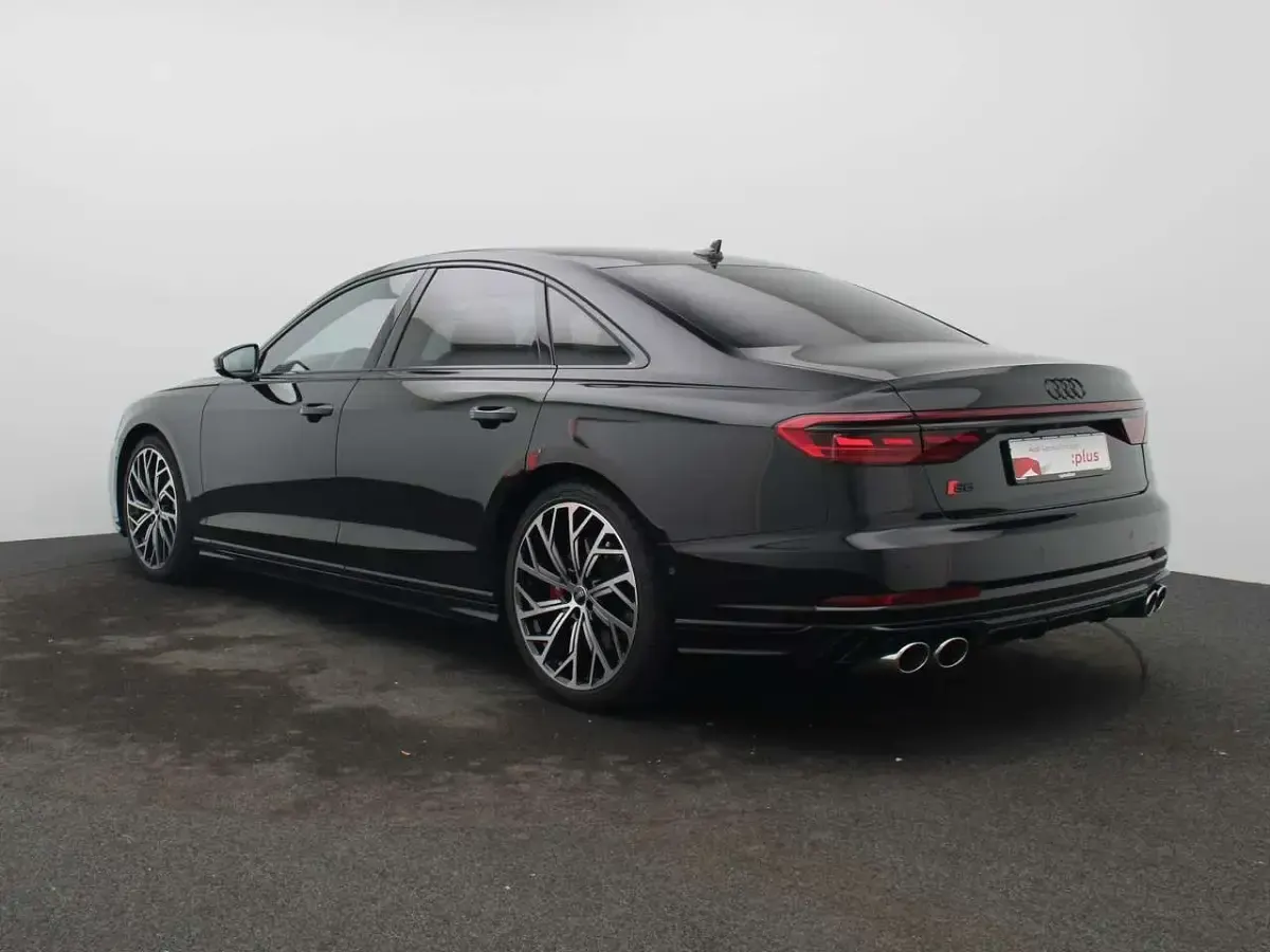 Gebraucht Audi S8 Comfort 571 PS (419 kW) 2023 Mythosschwarz metallic Limousine