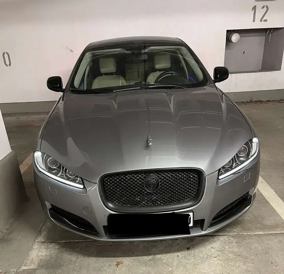 Usata Jaguar XF 241 CV (177 kW) 2012 Grigio Berlina